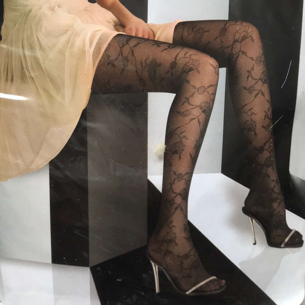 Tights with floral design all over.